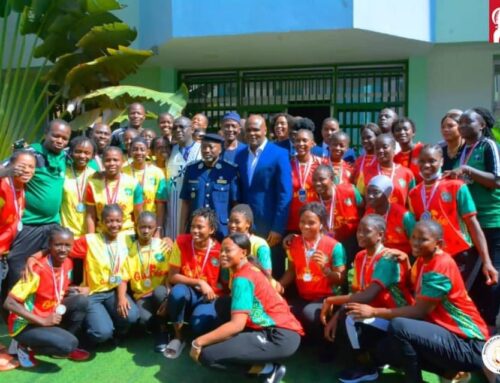 SPORT : LES HANDBALLEUSES GUINÉENNES REÇUES PAR LE MINISTRE DES SPORTS