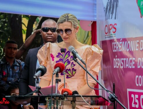 Campagne de prévention des cancers du sein et du col de l’utérus : La 1ère Dame Lauriane Doumbouya donne le coup d’envoi