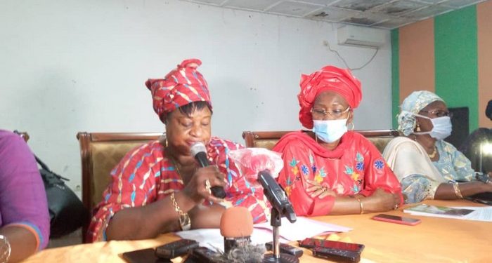 Paiement de la caution d’Alpha Condé : les femmes du FNDC dénoncent une “démagogie et une corruption”