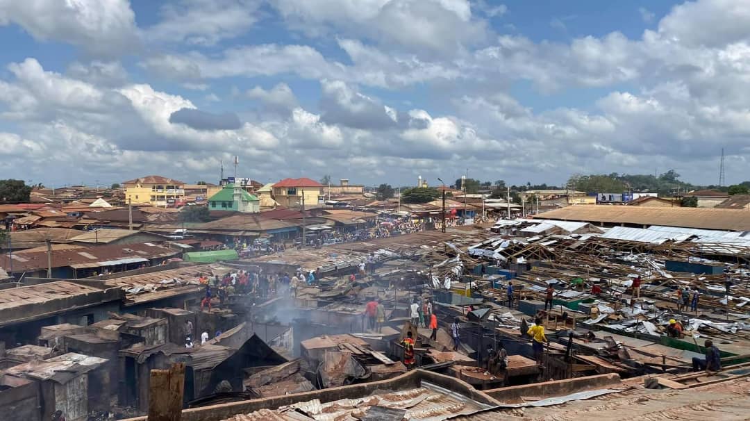 Incendie au Marché de Nzérekore : Lansana Kouyaté Solidaire