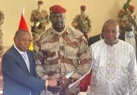 URGENT: Le Colonel Mamady Doumbouya, le Capitaine Moussa Dadis Camara et le Général Sékouba Konaté au Palais Mohamed V